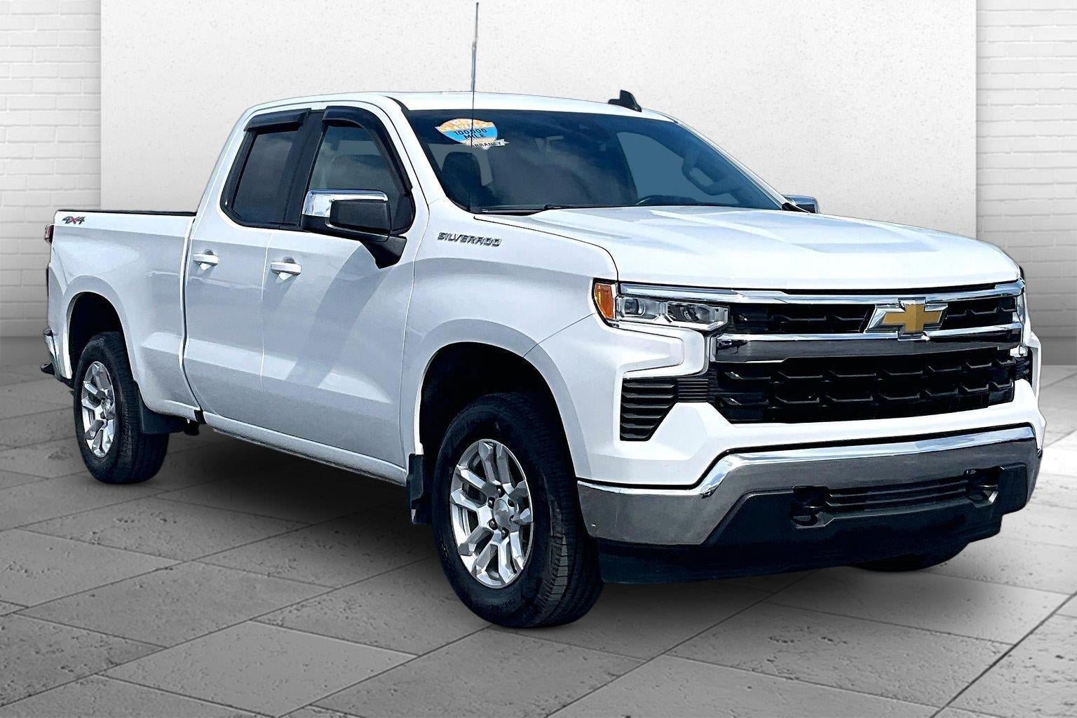 Used 2023 Chevrolet Silverado 1500 LT w/ Protection Package AWD/4WD image 1