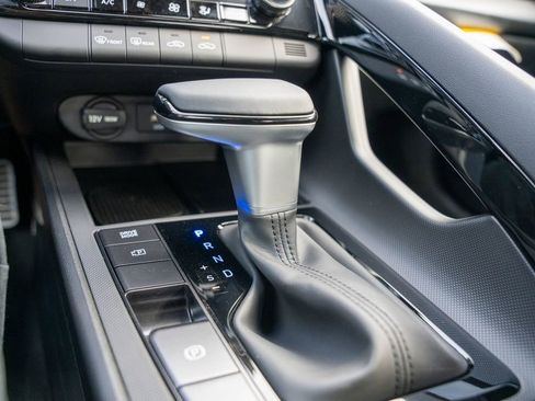 New 2025 Hyundai Elantra SEL image 25