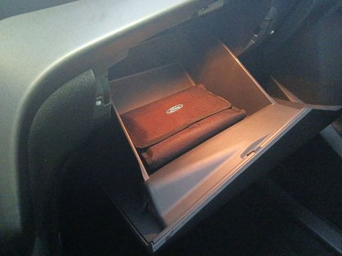 Used 2017 Ford Escape SE image 28