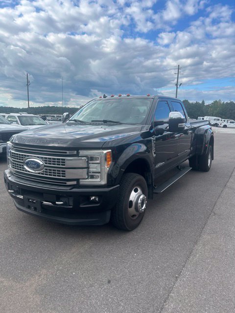 Used 2019 Ford F350 Platinum w/ Platinum Ultimate Package AWD/4WD image 1