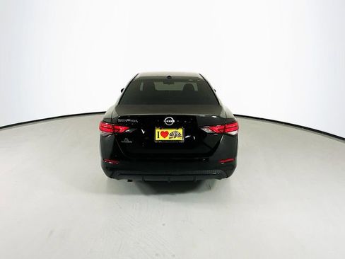 Certified 2025 Nissan Sentra SV FWD image 8