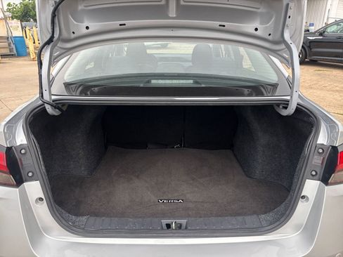 Used 2025 Nissan Versa SV FWD image 29