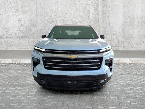 New 2026 Chevrolet Traverse High Country image 3