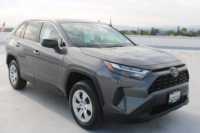 Certified 2025 Toyota RAV4 LE AWD/4WD image 2