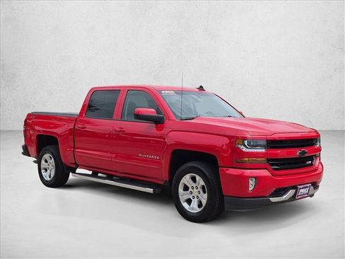 Used 2018 Chevrolet Silverado 1500 LT w/ All Star Edition AWD/4WD image 3