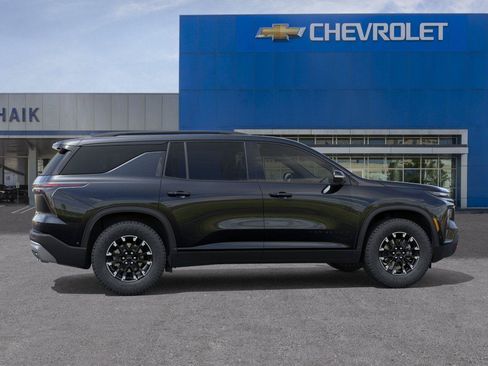 New 2026 Chevrolet Traverse Z71 w/ Enhanced Driving Package AWD/4WD image 5