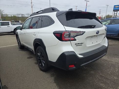 Used 2023 Subaru Outback Onyx Edition AWD/4WD image 9