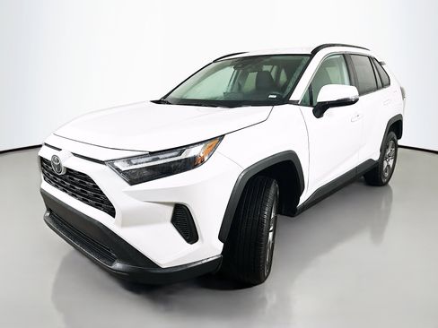 Used 2024 Toyota RAV4 XLE image 3