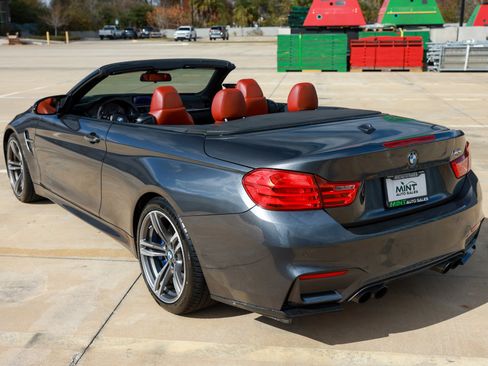 Used 2015 BMW M4 Convertible image 10