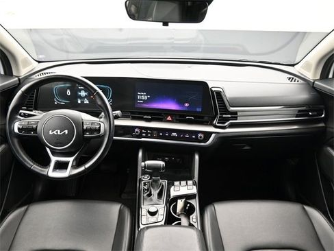 Used 2024 Kia Sportage EX image 12