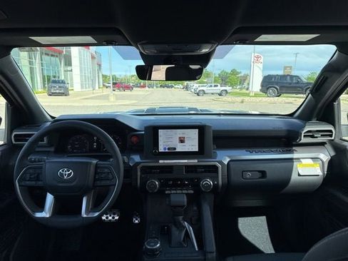 Used 2026 Toyota Tacoma TRD Sport AWD/4WD image 16