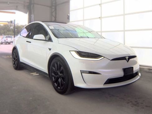 Used 2023 Tesla Model X AWD/4WD image 3