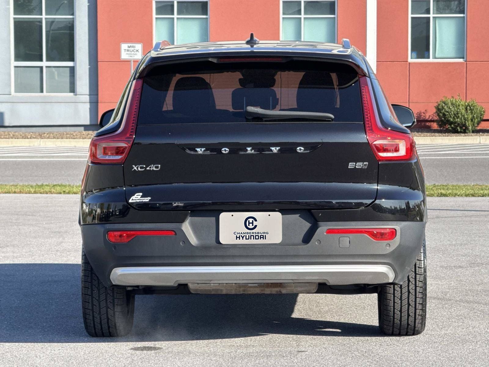 Used 2024 Volvo XC40 B5 Plus AWD/4WD image 26