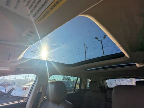 Used 2014 Lincoln MKT FWD image 21