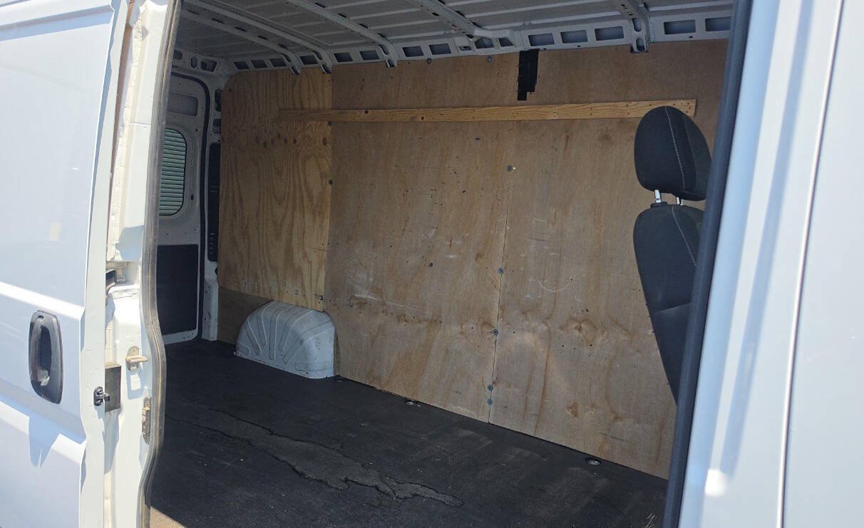 Used 2023 RAM ProMaster 2500 FWD image 13