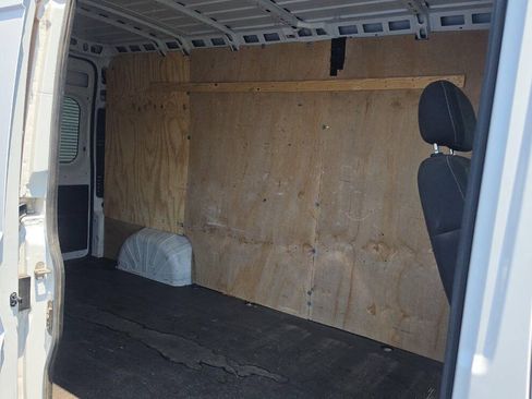Used 2023 RAM ProMaster 2500 FWD image 13
