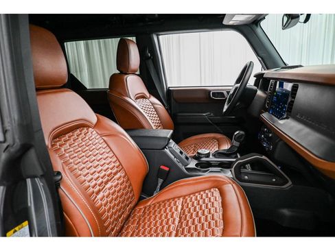 Used 2024 Ford Bronco Outer Banks AWD/4WD image 17