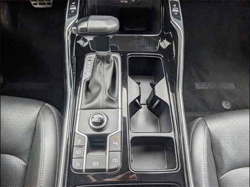 Used 2025 Kia Sorento SX image 13