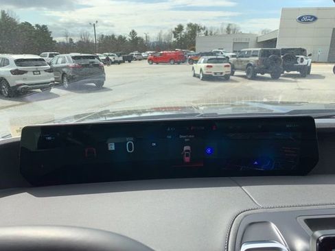 New 2025 Ford Expedition Max Platinum w/ Driver's Package image 31