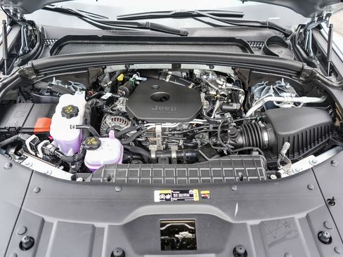 New 2026 Jeep Grand Cherokee L 4WD image 27