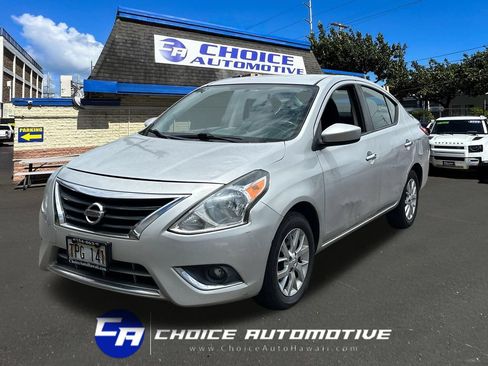 Used 2018 Nissan Versa SV w/ SV Special Edition FWD image 1