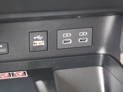 Used 2025 Toyota Camry LE w/ Convenience Package FWD image 27