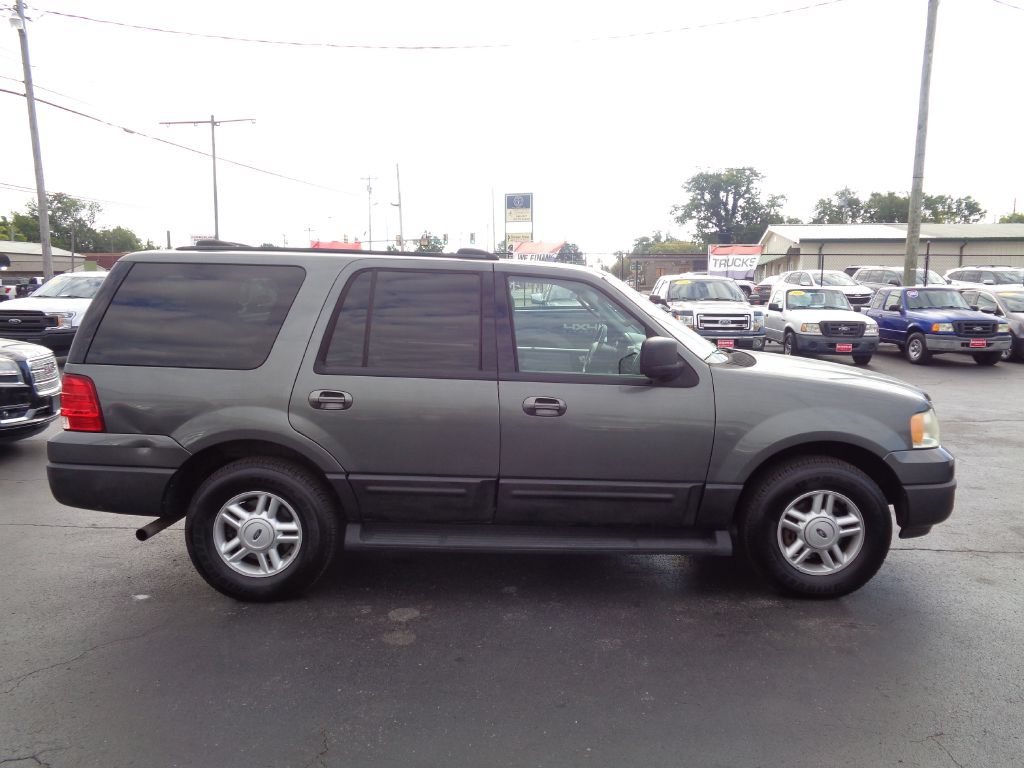 Used 2004 Ford Expedition XLT RWD image 1