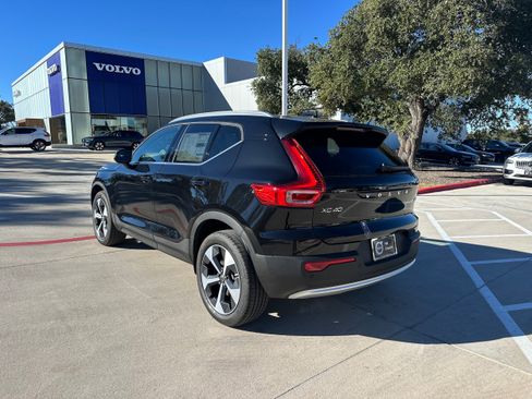 Used 2025 Volvo XC40 B5 Plus w/ Protection Package Premier AWD/4WD image 4