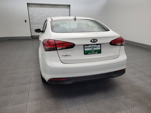 Used 2018 Kia Forte LX FWD image 6