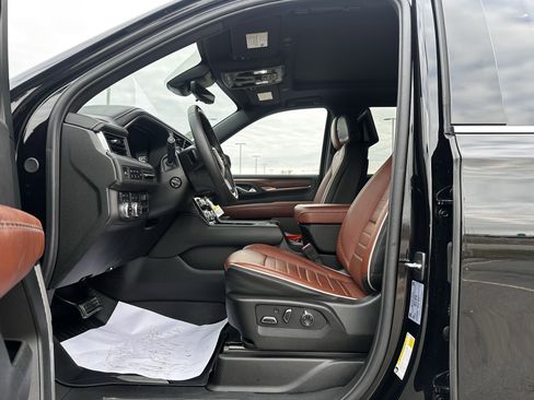 Used 2024 GMC Yukon XL Denali Ultimate image 18