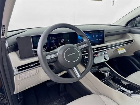 Used 2025 Hyundai Tucson SEL image 12