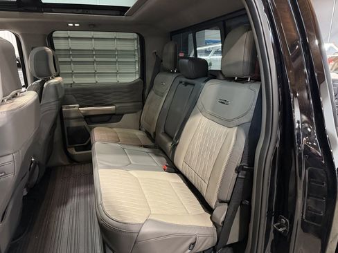 Used 2025 Ford F250 Platinum w/ Platinum Plus Package image 18