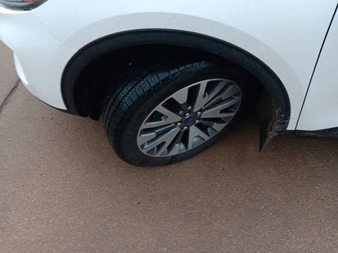 Used 2022 Ford Escape Titanium image 36