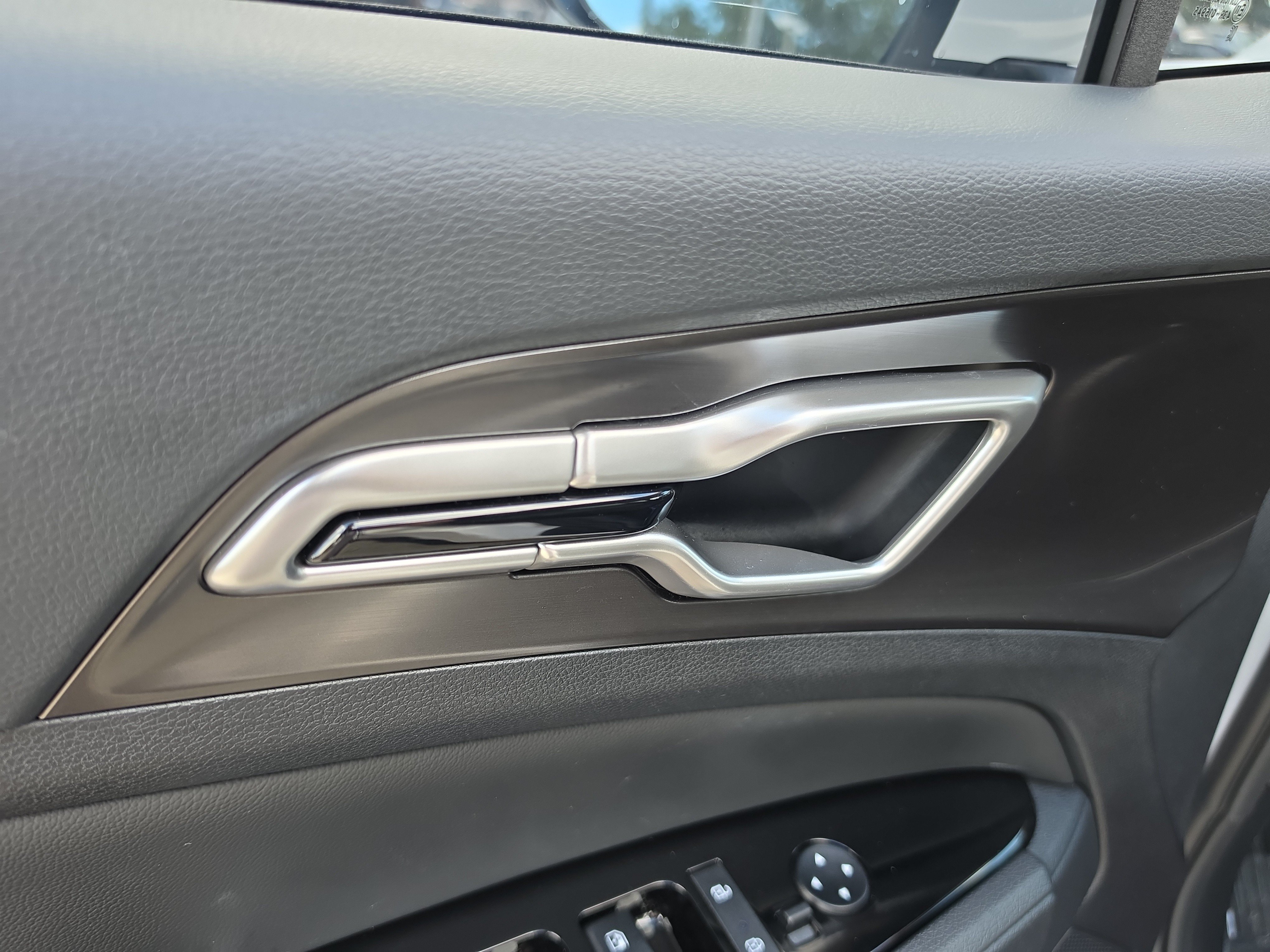 Certified 2025 Kia Sportage EX w/ Premium Package FWD image 19