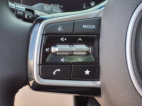 Used 2024 Kia Sorento SX FWD image 16