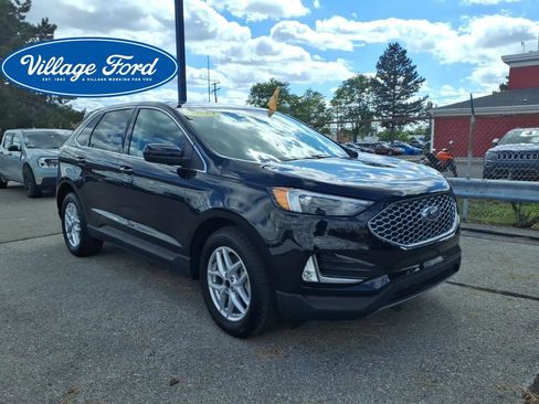 Certified 2024 Ford Edge SEL w/ Convenience Package AWD/4WD image 4