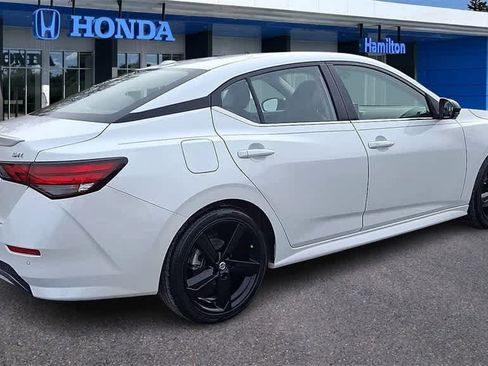 Used 2023 Nissan Sentra SR w/ SR Premium Package image 8