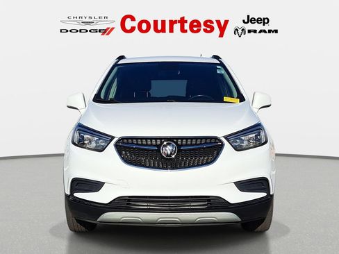 Used 2022 Buick Encore Preferred AWD/4WD image 9