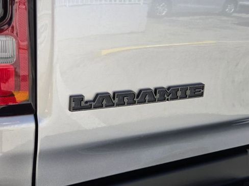 Certified 2022 RAM 1500 Laramie AWD/4WD image 11