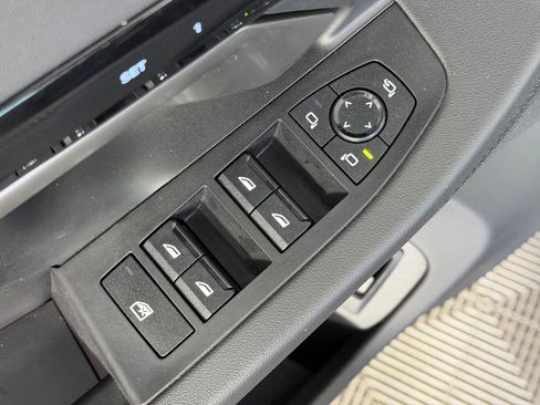 Used 2025 BMW 530i image 21