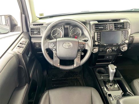 Used 2022 Toyota 4Runner TRD Off-Road Premium image 20