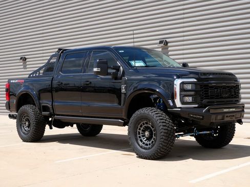 New 2026 Ford F250 Lariat w/ Black Appearance Package AWD/4WD image 1