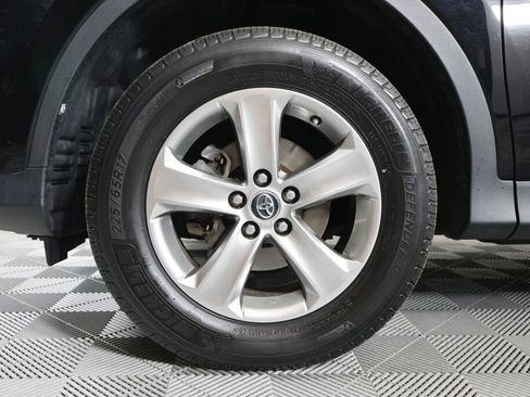 Used 2015 Toyota RAV4 XLE AWD/4WD image 9