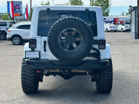 Used 2017 Jeep Wrangler Unlimited Rubicon AWD/4WD image 6