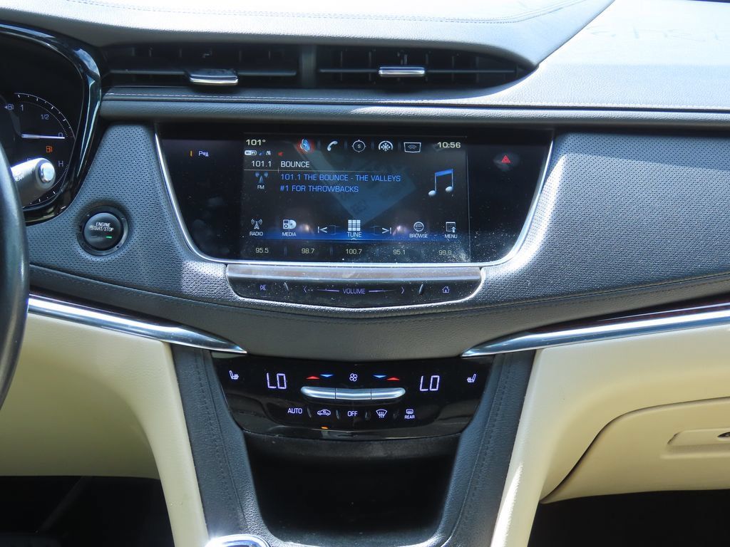 Used 2018 Cadillac XT5 Luxury w/ Driver Awareness Package FWD image 8