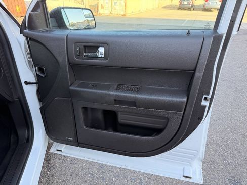 Used 2017 Ford Flex SE FWD image 40