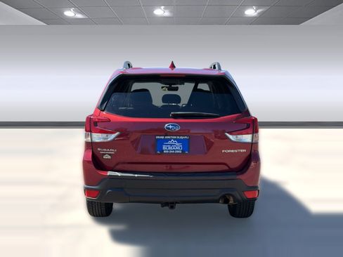Used 2019 Subaru Forester Premium w/ All-Weather Package AWD/4WD image 10