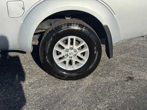 Used 2017 Nissan Frontier SV w/ SV Value Truck Package image 9