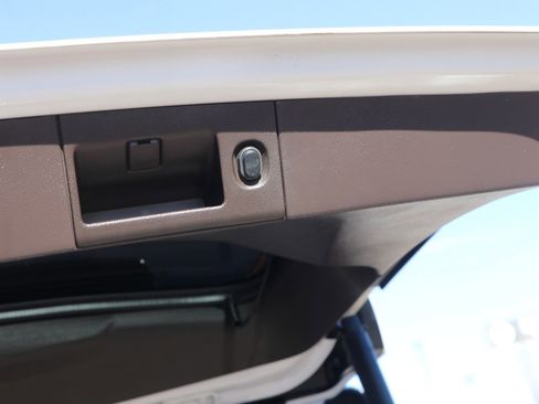 Used 2017 GMC Yukon XL Denali w/ Open Road Package image 33