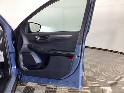 Used 2023 Ford Escape Active AWD/4WD image 8